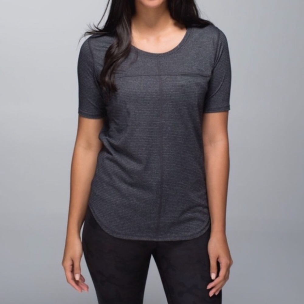 Lululemon Run Away Tee Heathered Black Size 4
